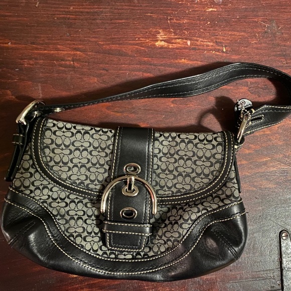 Coach Handbags - Small coach purse Coach Handbags - Small coach purse